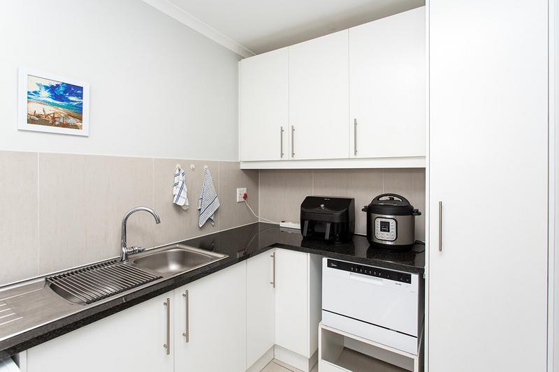 3 Bedroom Property for Sale in Sunningdale Western Cape